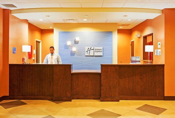 Holiday Inn Express Pembroke By Ihg Exterior photo